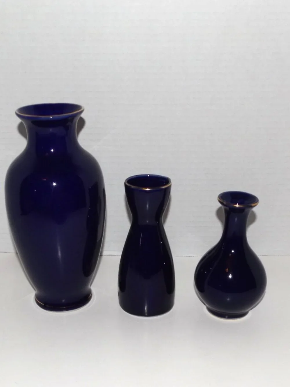 3 Vintage Japanese Porcelain Cobalt Blue Painted Vases Kutani Gilt Trim